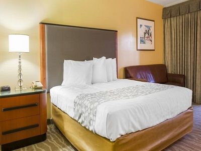 Clarion Inn Orlando Airport Exterior photo